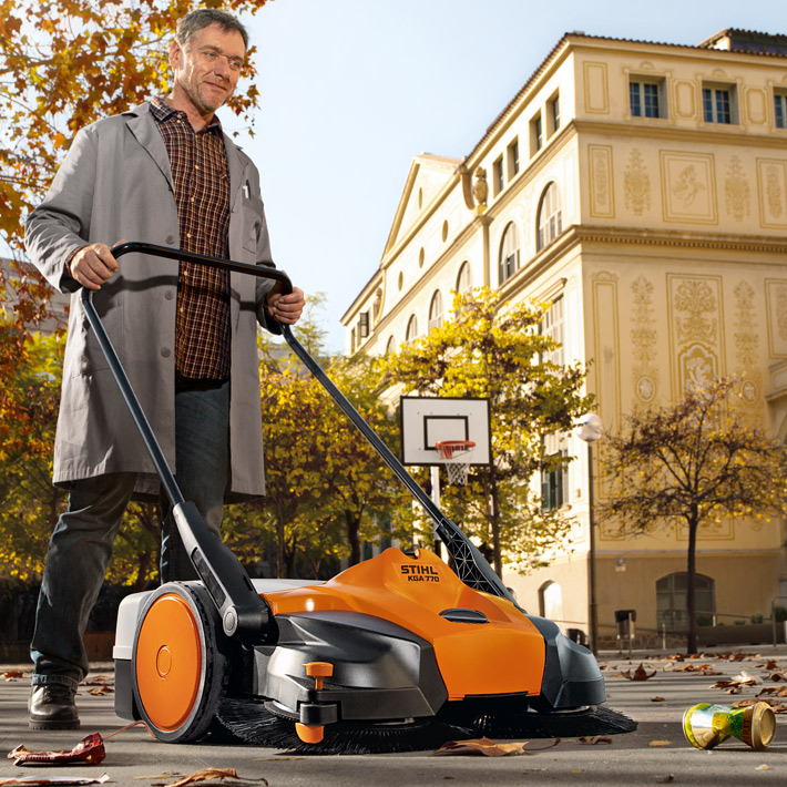 Balayeuse sur batterie STIHL KGA 770