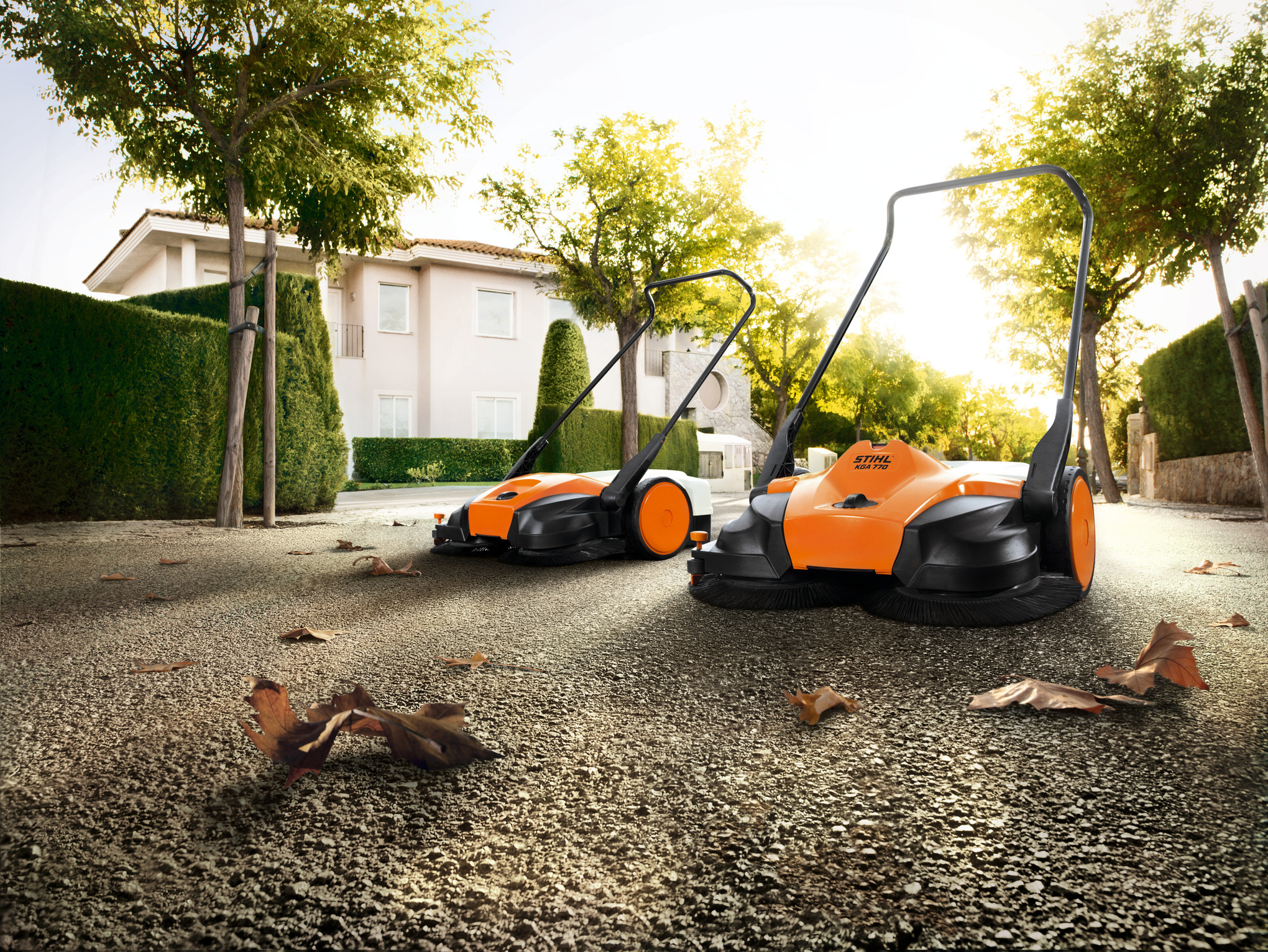 Balayeuse mécanique STIHL KG 770