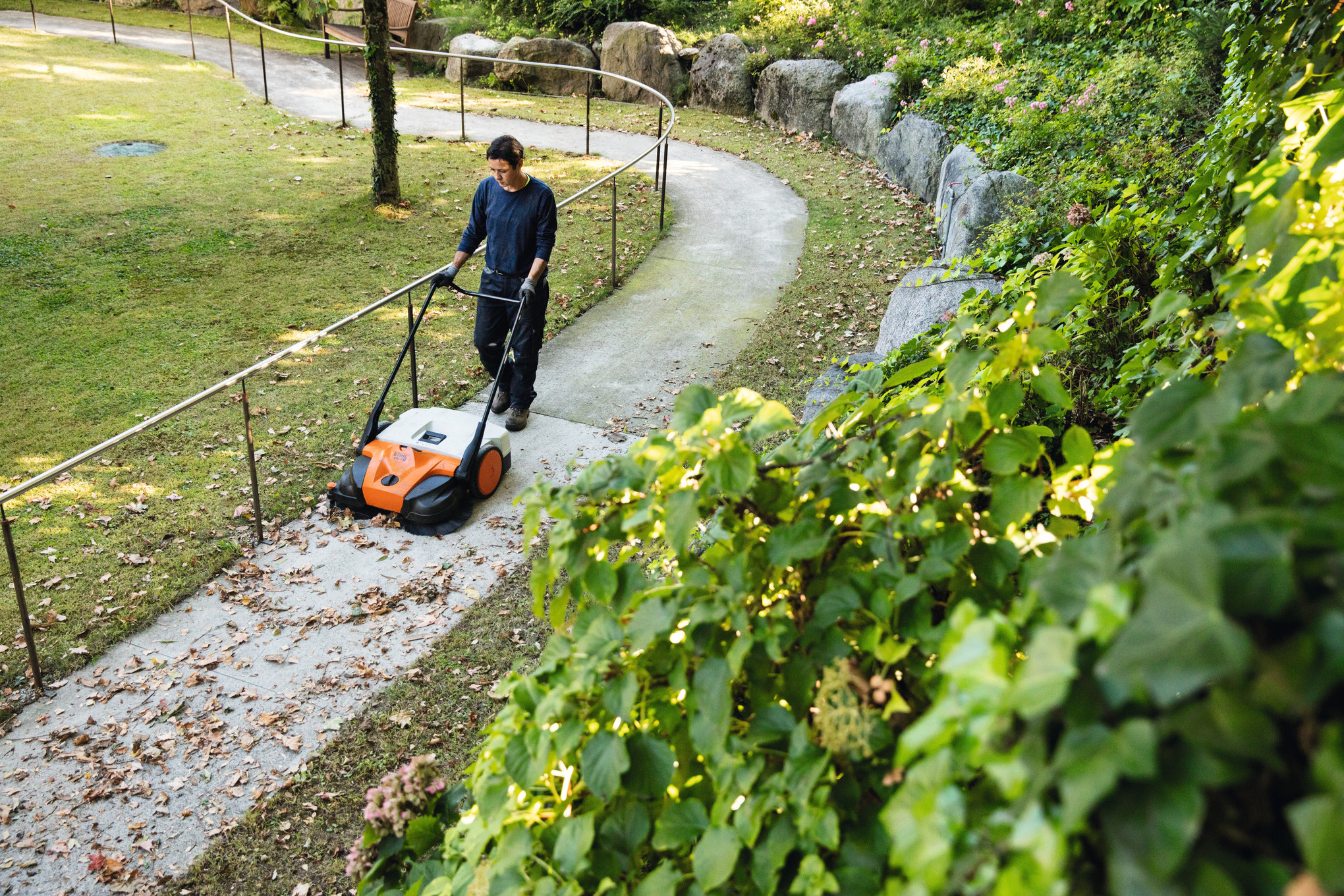 Balayeuse sur batterie STIHL KGA 770